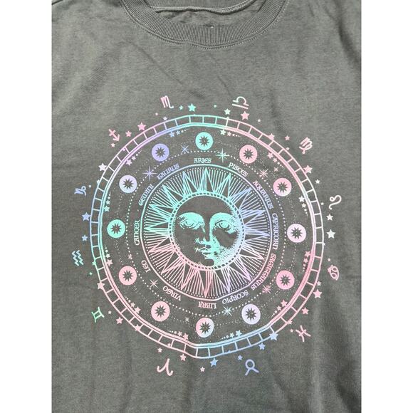 Celestial Zodiac Sweatshirt in Baggie Crewneck Size 1X - Picture 2 of 7